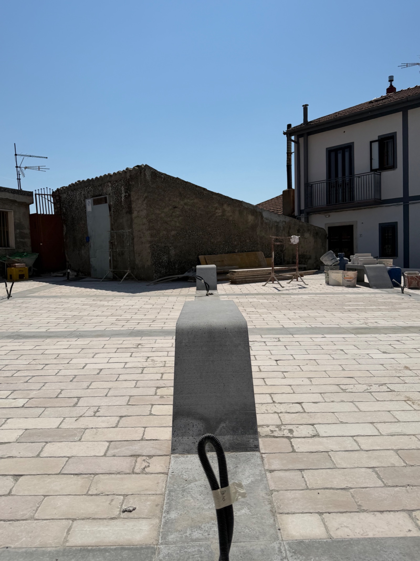 panoramica piazza di faeto